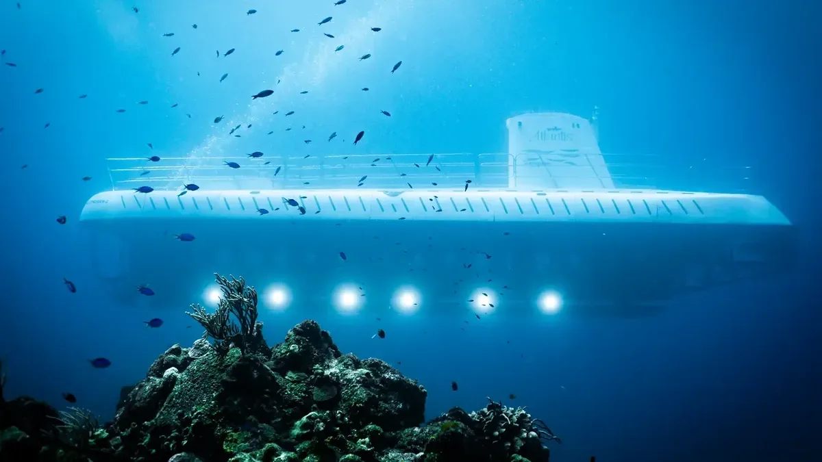 Surface vessel ANA and Submarine Atlantis XII